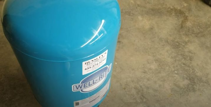 The well pressure tank